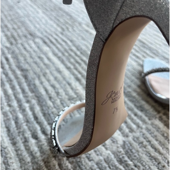 Badgley Mischka Wedding Heels - Silver - Picture 4 of 4